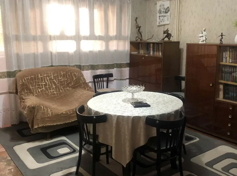 Kvartira 4 xonalar 83 m² Toshkentda