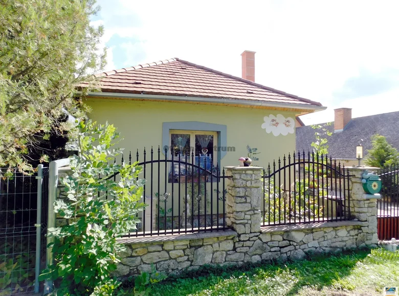 3 room house 118 m² Lesencetomaj, Hungary