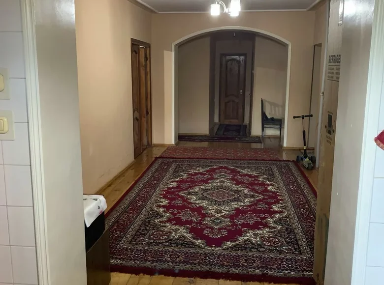 Kvartira 3 xonalar 107 m² Toshkentda