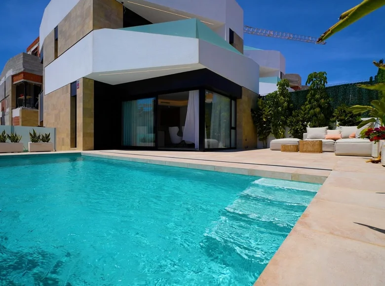 3-Schlafzimmer-Villa 158 m² Orihuela, Spanien