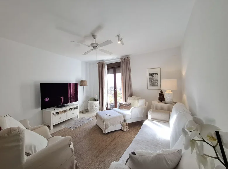 Mieszkanie 3 pokoi 122 m² Marbella, Hiszpania