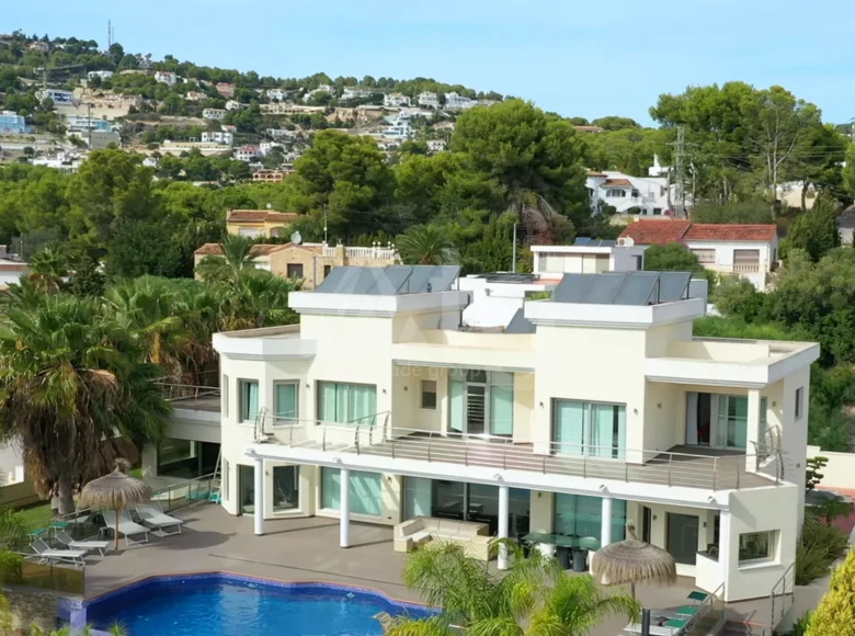 5 bedroom villa 587 m², All countries