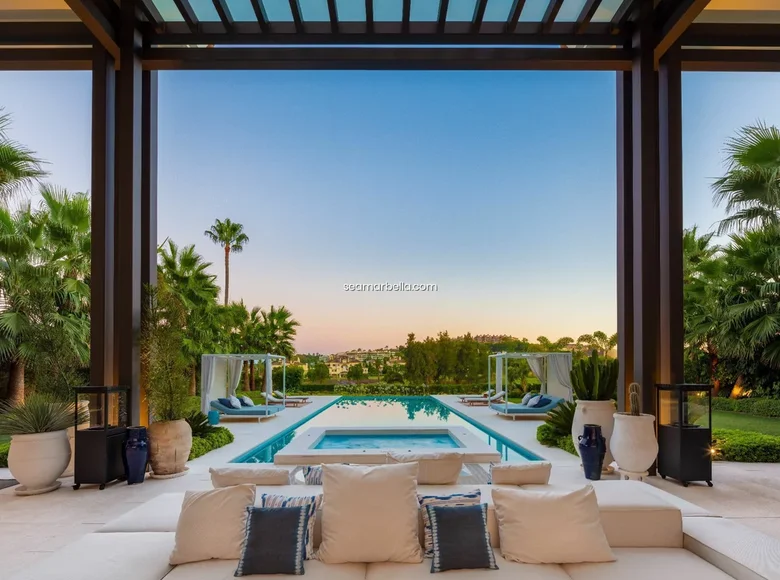 6-Schlafzimmer-Villa  Marbella, Spanien