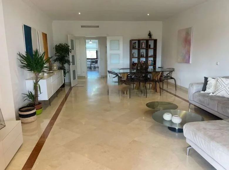 3 bedroom apartment 220 m² Marbella, Spain