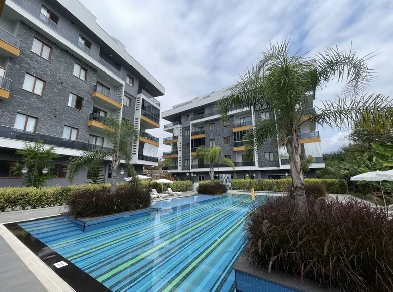 2 bedroom apartment 110 m² Obakoy, Turkey