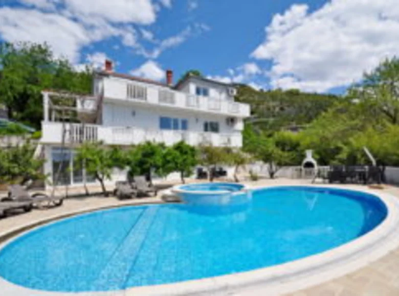 3 bedroom house 350 m² Tivat, Montenegro