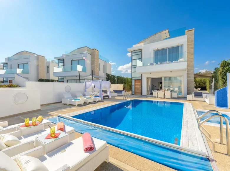 Maison 6 chambres 370 m² Paralímni, Chypre