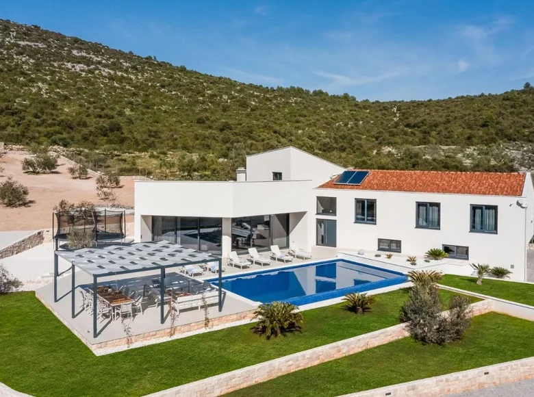 5 bedroom villa 310 m² Split-Dalmatia County, Croatia