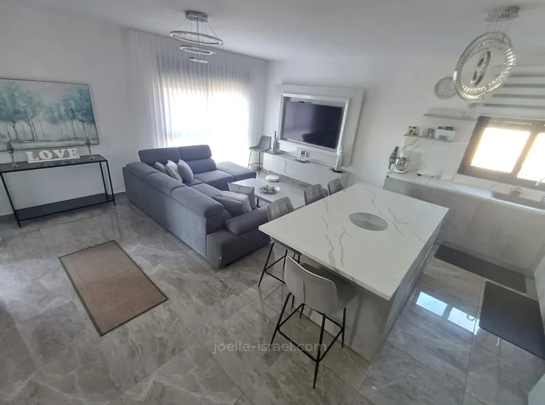 Mieszkanie 3 pokoi 87 m² Netanya, Izrael