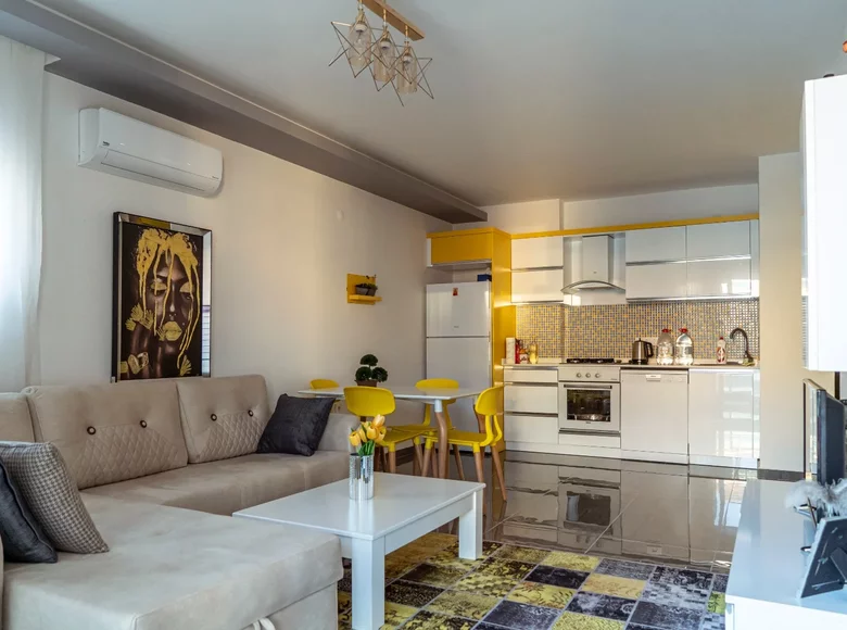 Mieszkanie 2 pokoi 65 m² Karakocali, Turcja