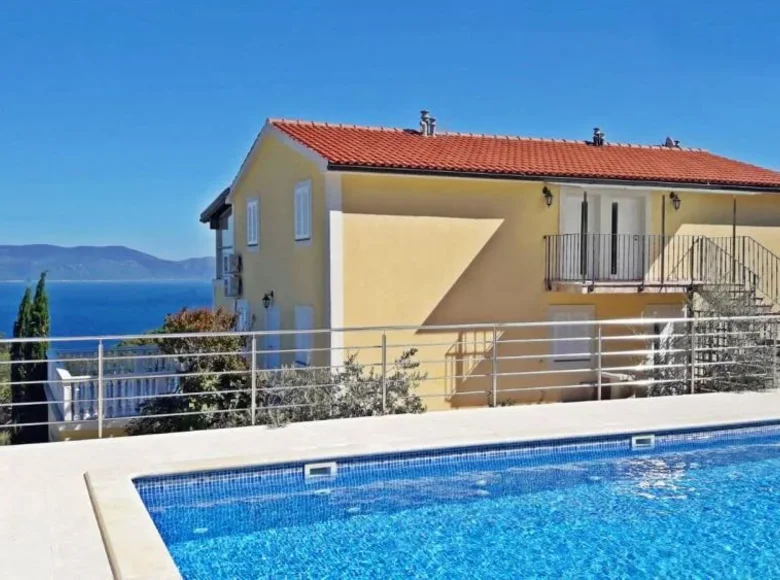 Hotel 450 m² in Rabac, Croatia