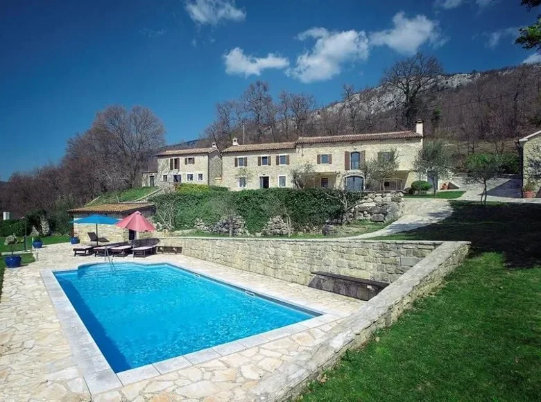 5-Schlafzimmer-Villa 380 m² Rabac, Kroatien