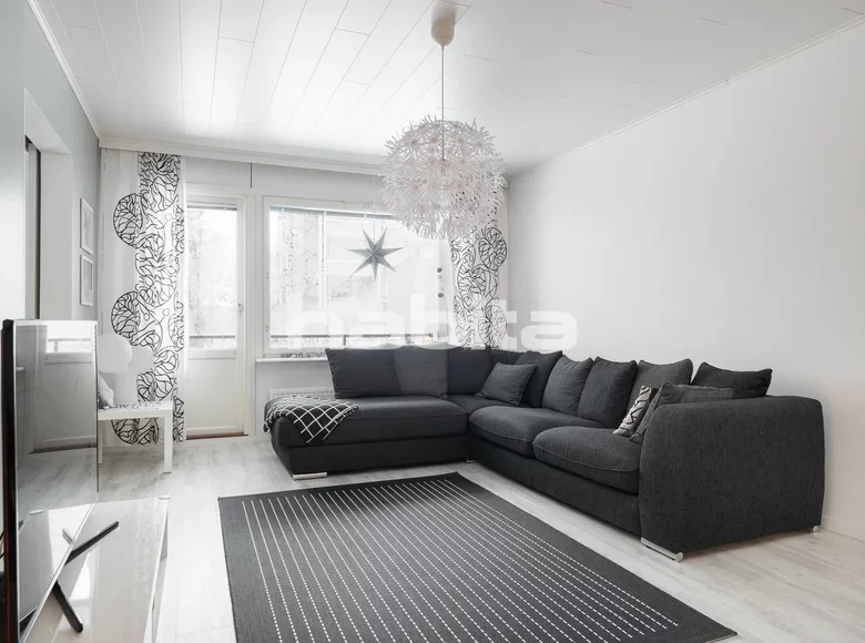 Apartamento 3 habitaciones 80 m² Jyvaeskylae sub-region, Finlandia