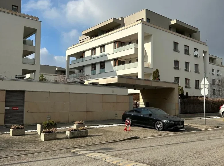 Квартира 2 комнаты 74 м² в Варшаве, Польша