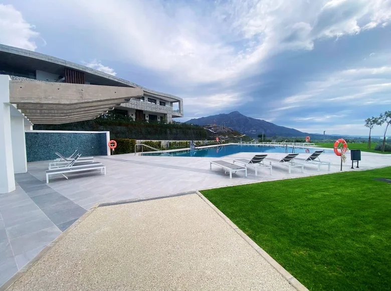 2 bedroom apartment 237 m² Benahavis, Spain