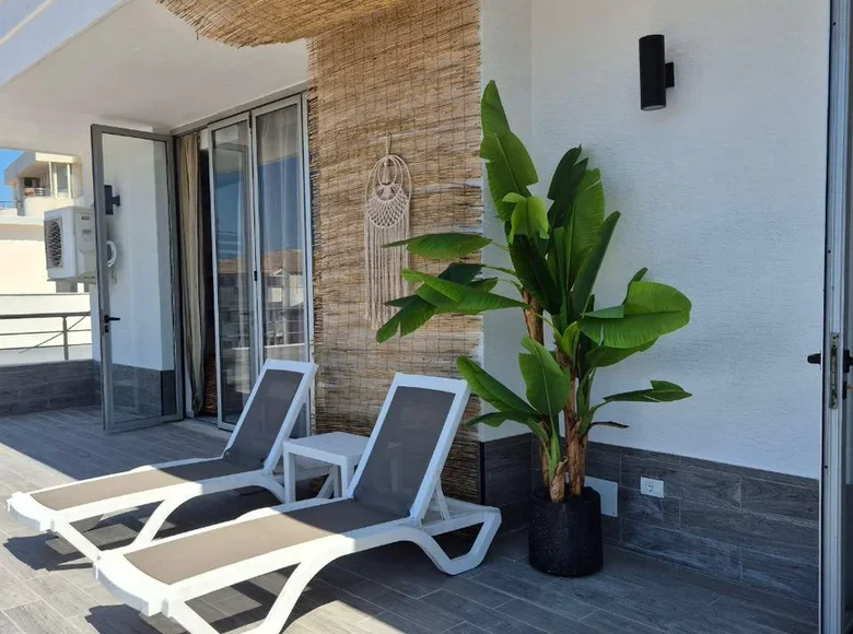 Penthouse 1 room 126 m² Bashkia Durres, Albania