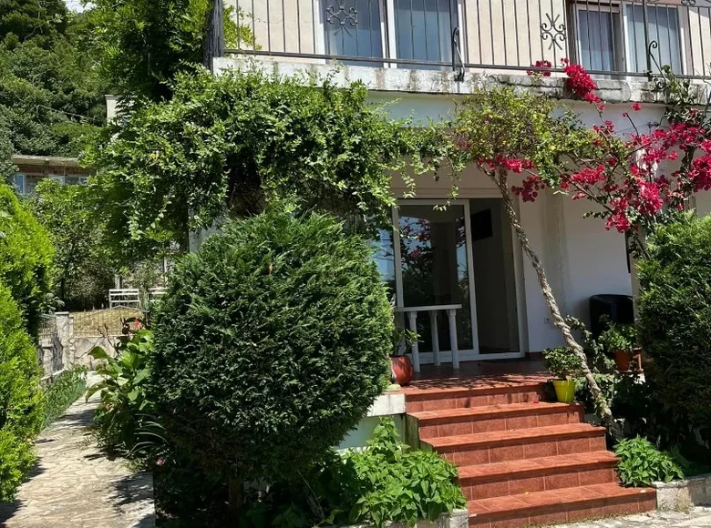Casa 4 habitaciones 217 m² Montenegro, Montenegro