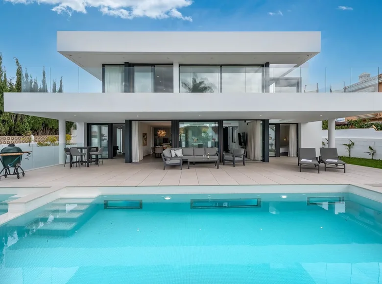 Dom 5 pokojów 642 m² San Pedro Alcantara, Hiszpania