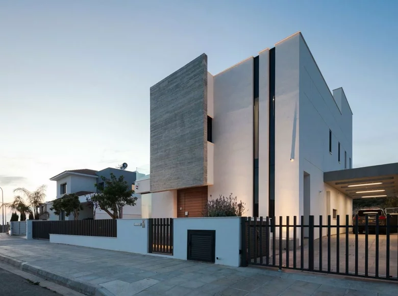 Casa 3 habitaciones 220 m² Agios Athanasios, Chipre
