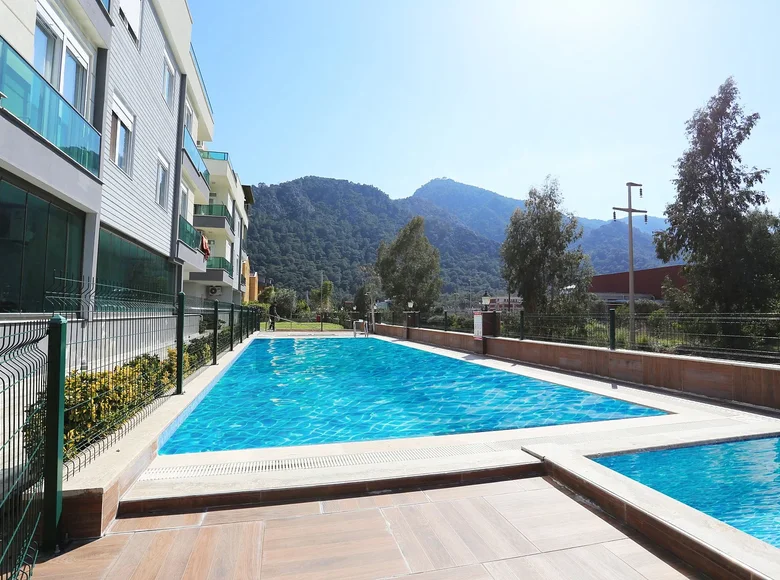 2 bedroom penthouse 125 m² Konyaalti, Turkey