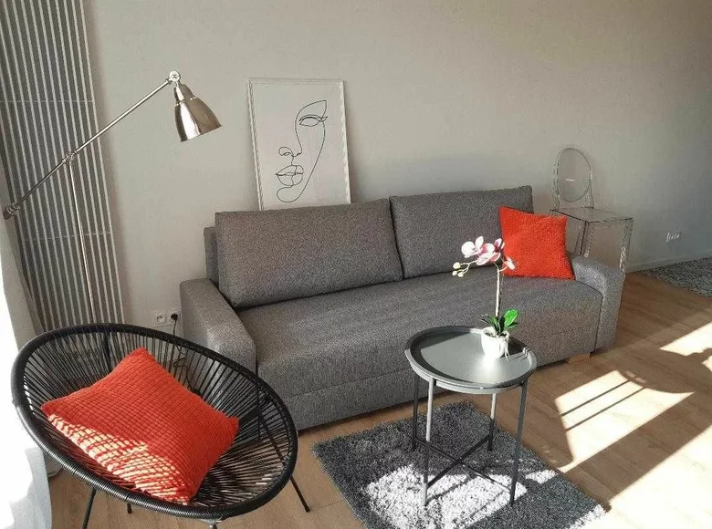 2 room apartment 42 m² in Warsaw, Poland