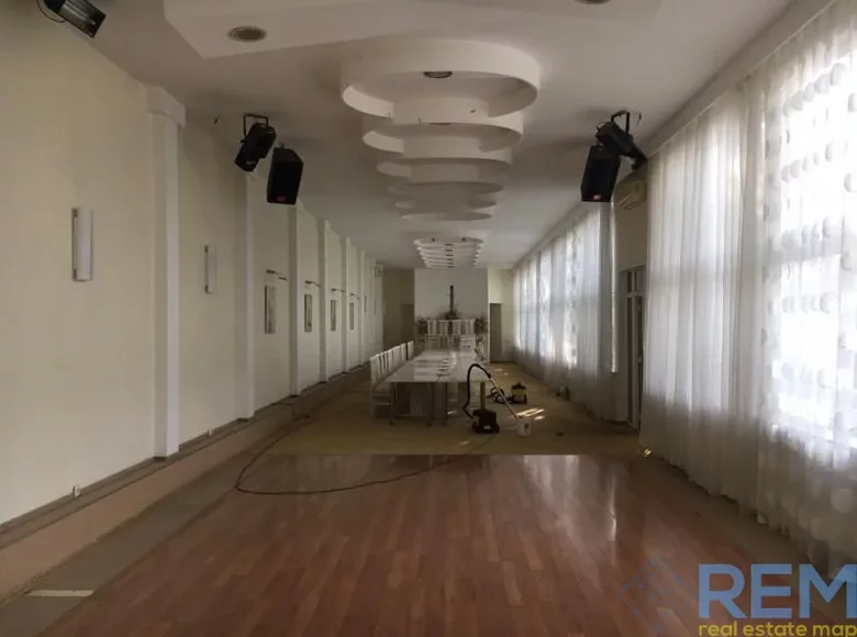 Коммерческое помещение 1 900 м² Одесса, Украина