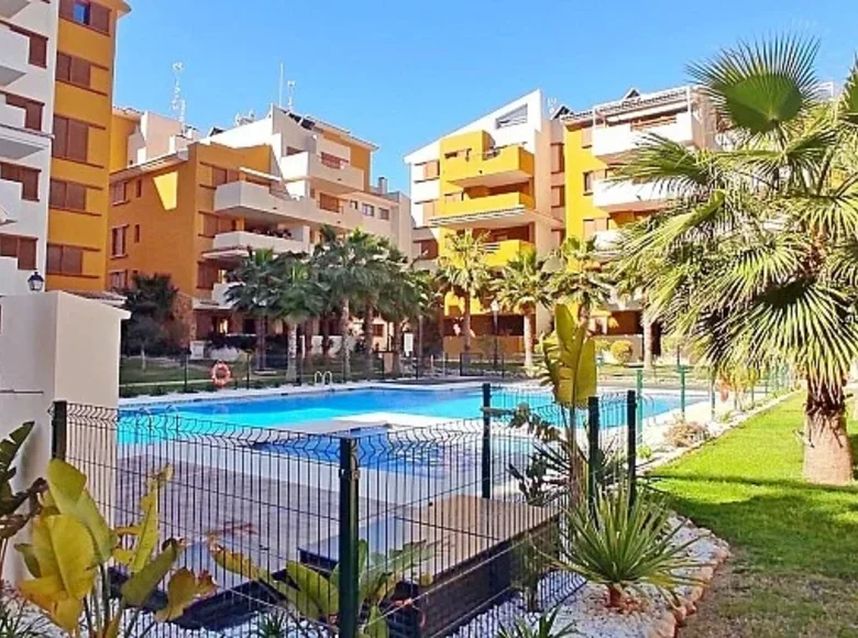 Mieszkanie 3 pokoi 90 m² Orihuela, Hiszpania