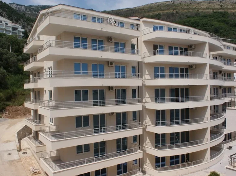 Appartement 2 chambres 169 m² Petrovac, Monténégro