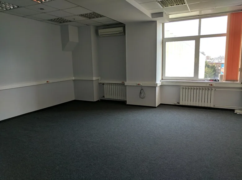 Oficina 911 m² en North-Eastern Administrative Okrug, Rusia