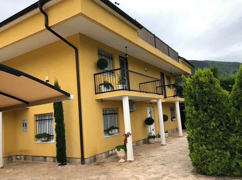 Maison 9 chambres 900 m² Lastva Grbaljska, Monténégro