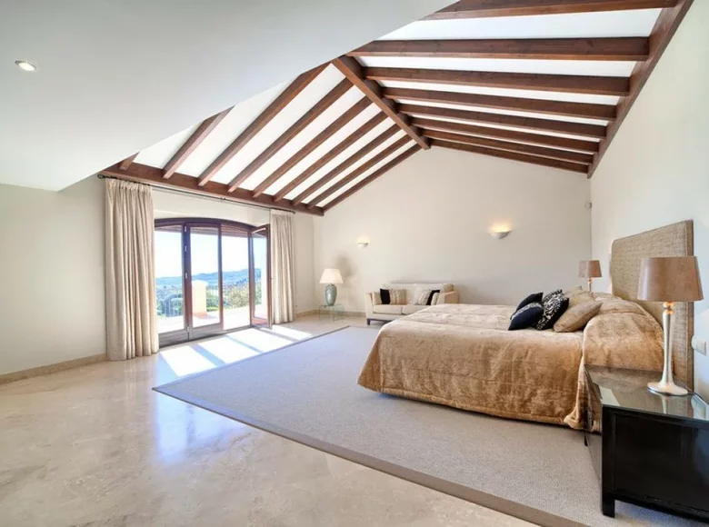 9 bedroom house 1 303 m² Benahavis, Spain