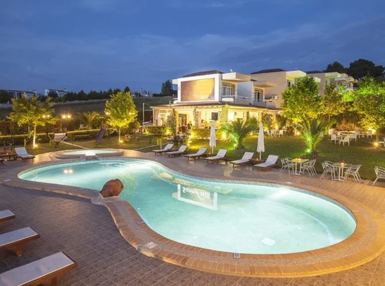 Hotel 1 900 m² in Municipality of Kassandra, Greece