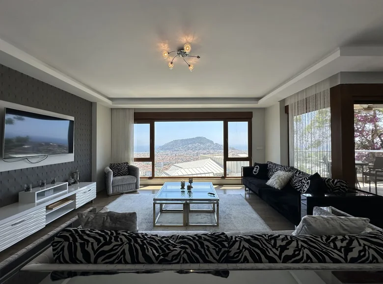 Mieszkanie 4 pokoi 210 m² Alanya, Turcja