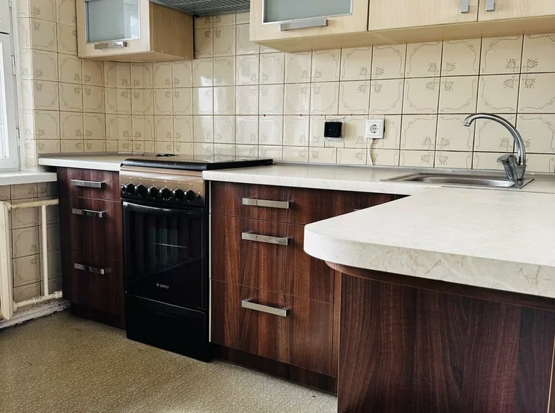 Mieszkanie 4 pokoi 74 m² Lyasny, Białoruś