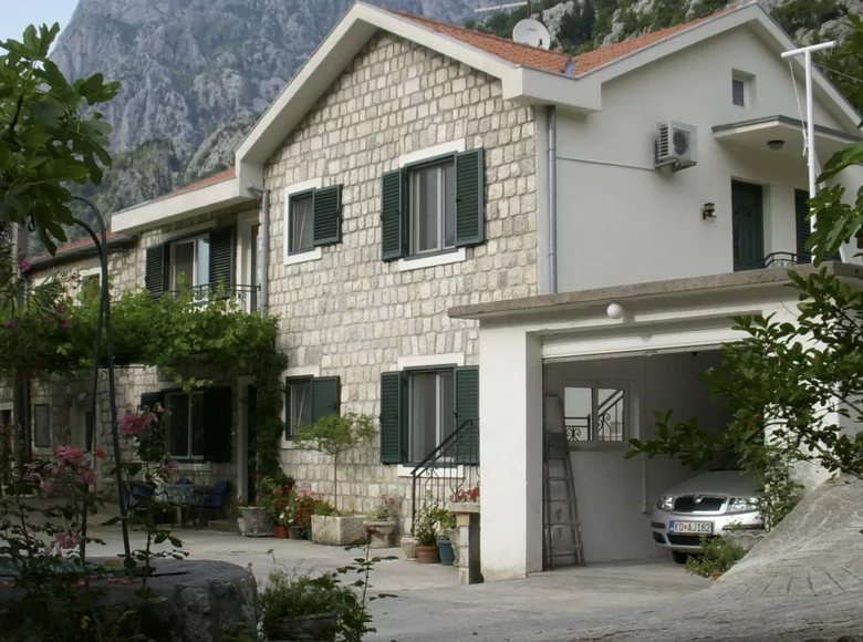 Haus 5 Schlafzimmer 158 m² Kotor, Montenegro