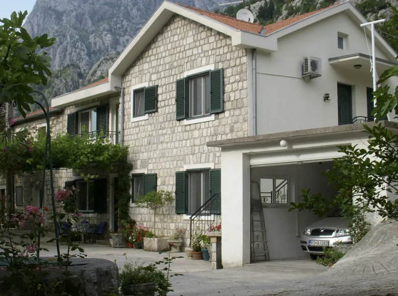 Casa 5 habitaciones 158 m² Kotor, Montenegro