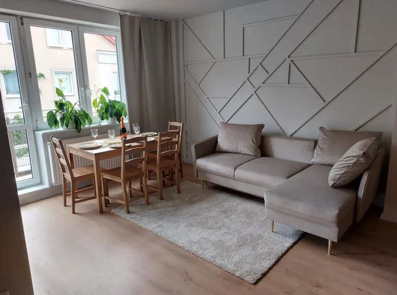 Mieszkanie 3 pokoi 74 m² Warszawa, Polska