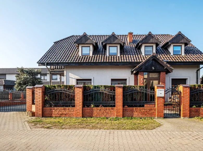 Casa 170 m² Gultowy, Polonia