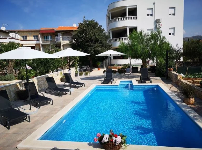 Hotel 400 m² en Opcina Rogoznica, Croacia