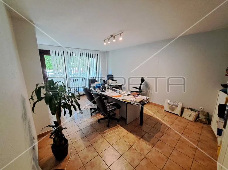 Mieszkanie 3 pokoi 80 m² Zagrzeb, Chorwacja