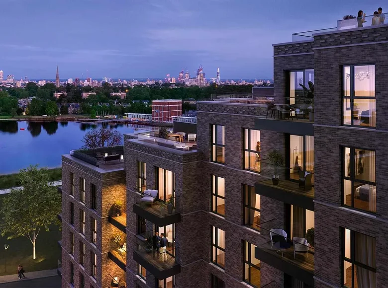 2 bedroom apartment 79 m² London, United Kingdom