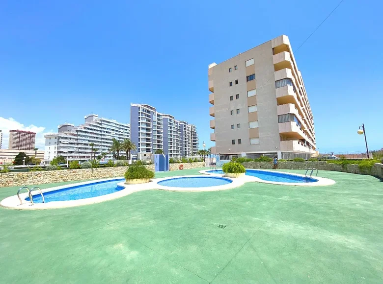 Mieszkanie 2 pokoi 88 m² Calp, Hiszpania