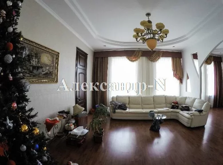 Wohnung 4 Zimmer 133 m² Odessa, Ukraine
