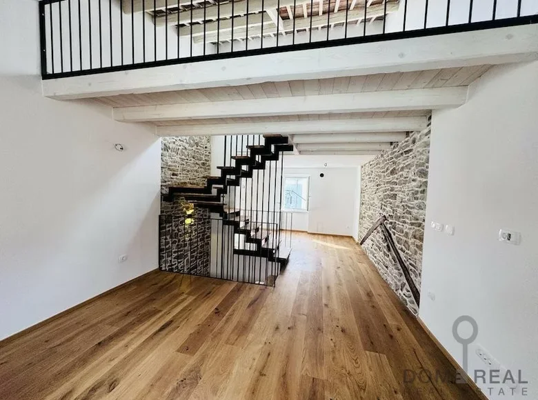 Townhouse 120 m² Izola Isola, Slovenia