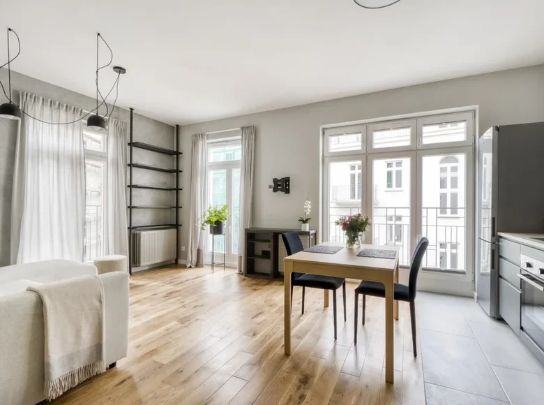 2 room apartment 44 m² in Warsaw, Poland