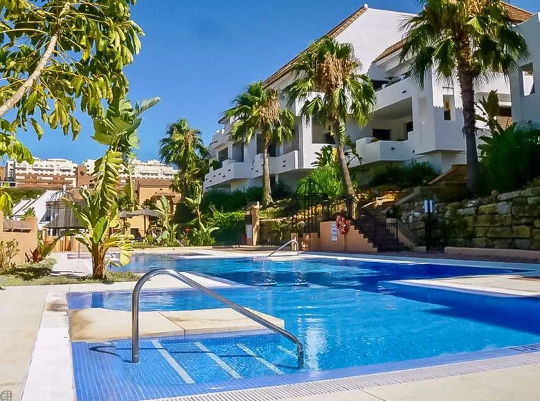 2 bedroom apartment 95 m² Manilva, Spain