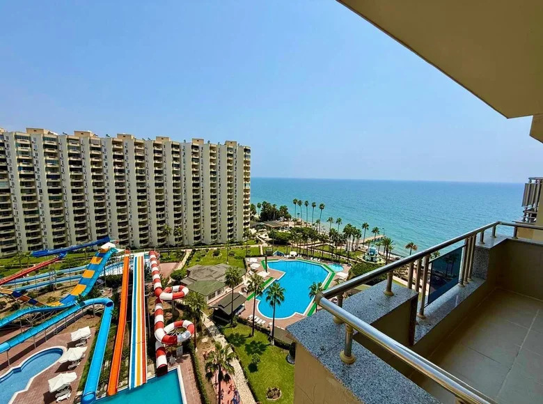 Apartamento 4 habitaciones 180 m² Mezitli, Turquía