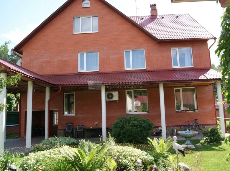 Haus 320 m² Stantsiya Dedovsk, Russland