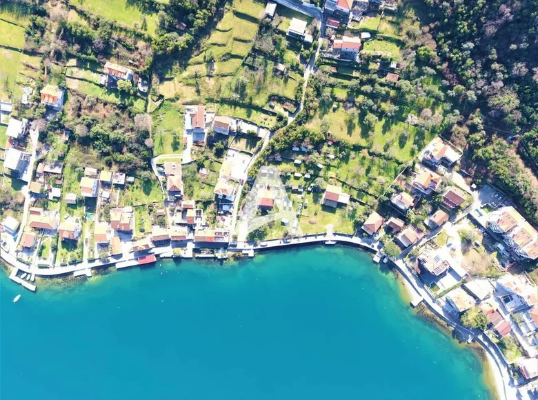 Land  Stoliv, Montenegro
