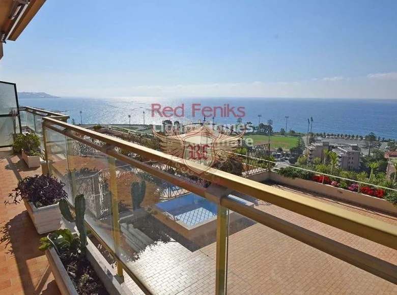 4 bedroom apartment 66 m² Sanremo, Italy